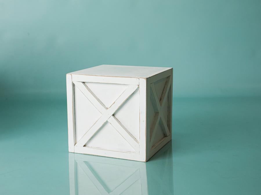 cubo posado pequeño | 11678 | Atrezzo infantil diferente para tus sesiones