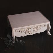 Soporte labrado vintage | 9198 | Atrezzo infantil diferente para tus sesiones