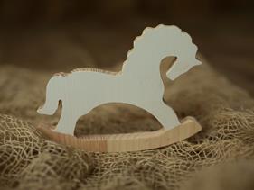 Caballo madera | 13336 | Atrezzo infantil diferente para tus sesiones