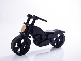 Moto custom negra | 14356 | Atrezzo diferente para tus sesiones